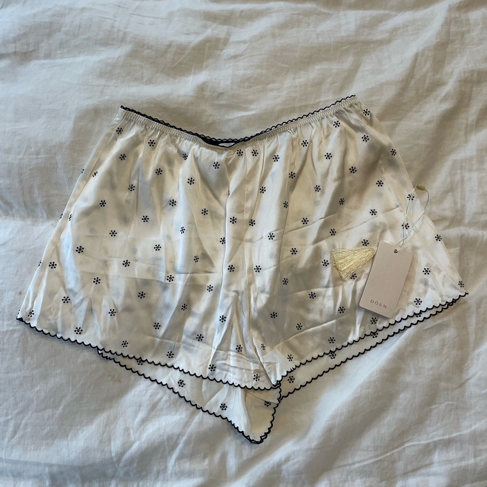 NWOT Dôen Marilyn Short in Sea Salt - Picture 2 of 7